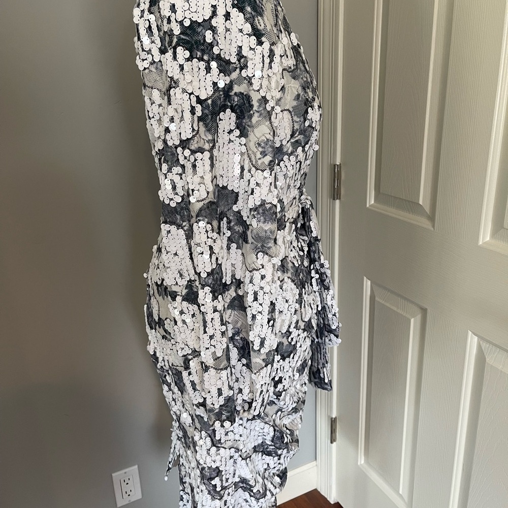 Vegas Baby! Fun Elegant Sequin Party Dress 14 with Deep V and Draped Panels - Picture 8 of 16